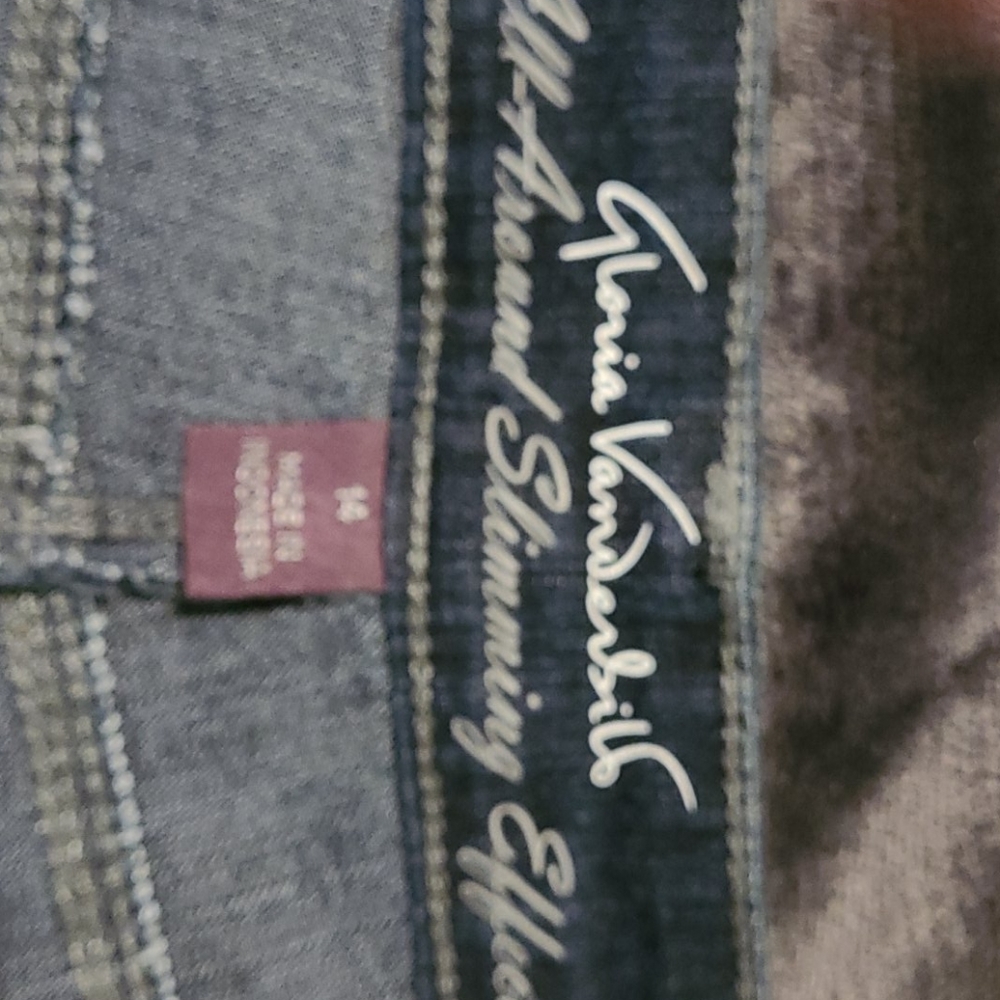 💕NWT Gloria Vanderbilt  capri mid rise - Picture 4 of 10